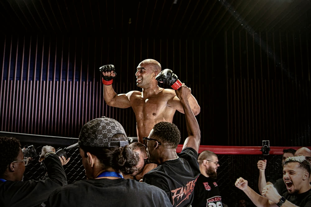 Entraînement de kick boxing au club Fantastik Armada à Meaux, en Seine-et-Marne
